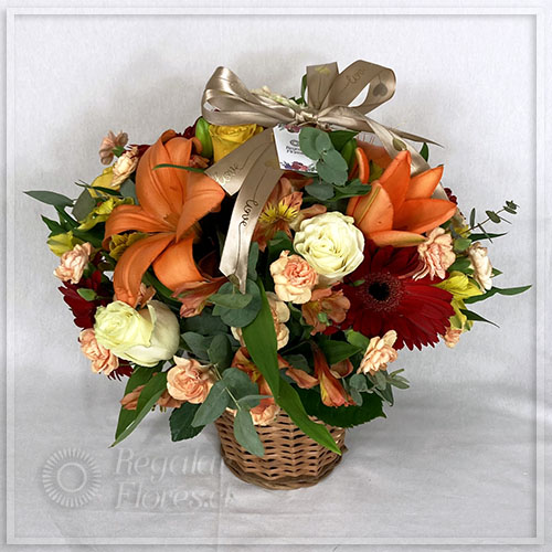 Canastillo Rosas, lilium y gerberas | Regalar Flores, Envio de flores, desayunos y regalos a domicilio