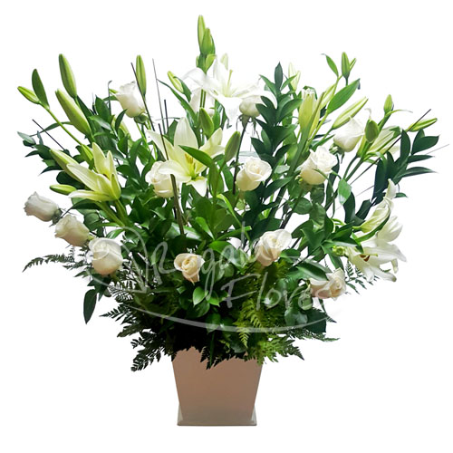 Arreglo Lilium y Rosas | Regalar Flores, Envio de flores, desayunos y regalos a domicilio