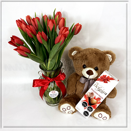 Florero 15 tulipanes + Oso + Belgian Hearts