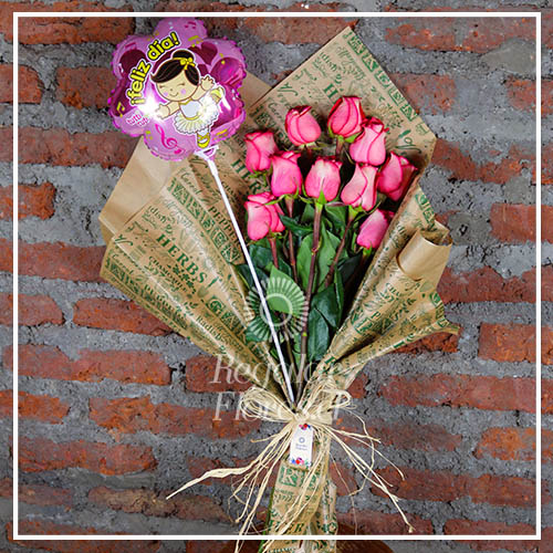 RAMO 10 ROSAS EN KRAFT + GLOBO FELIZ DIA | Regalar Flores, Envio de flores, desayunos y regalos a domicilio