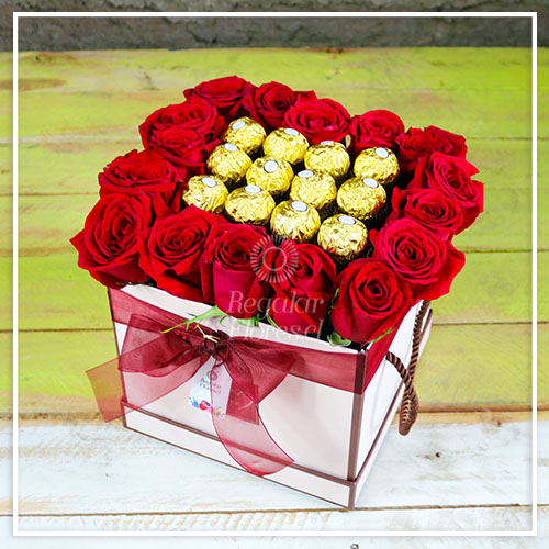 Caja 16 rosas y Ferrero | Regalar Flores, Envio de flores, desayunos y regalos a domicilio