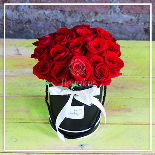 16 rosas en caja negra | Regalar Flores, Envio de flores, desayunos y regalos a domicilio