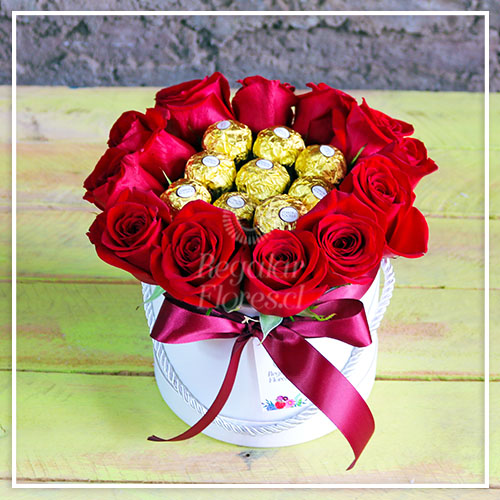 Caja blanca 12 rosas y bombones | Regalar Flores, Envio de flores, desayunos y regalos a domicilio