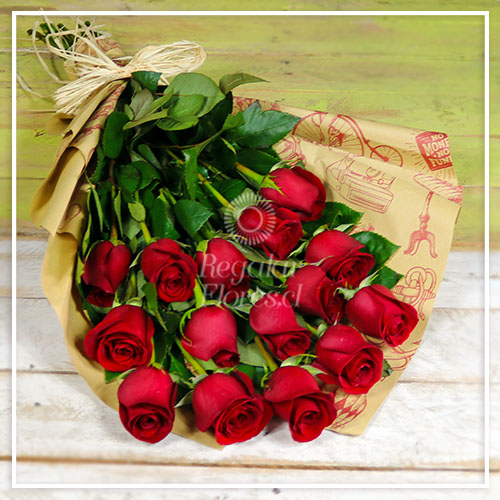 Ramo 15 rosas en kraft | Regalar Flores, Envio de flores, desayunos y regalos a domicilio