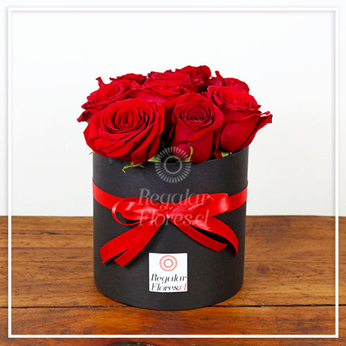 Caja negra cilindro 9 rosas | Regalar Flores, Envio de flores, desayunos y regalos a domicilio