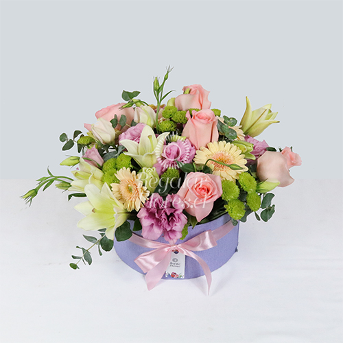 Felicidad en tonos pasteles | Regalar Flores, Envio de flores, desayunos y regalos a domicilio