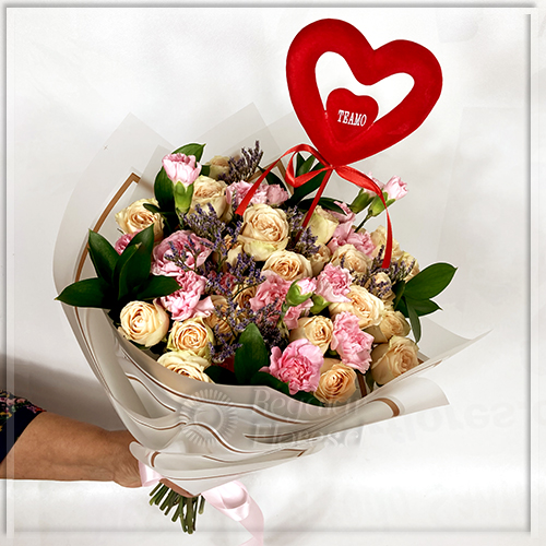 Ramo de Minirosas y Miniclaveles | Regalar Flores, Envio de flores, desayunos y regalos a domicilio