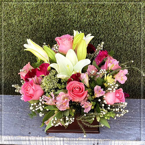 Arreglo Charlotte | Regalar Flores, Envio de flores, desayunos y regalos a domicilio