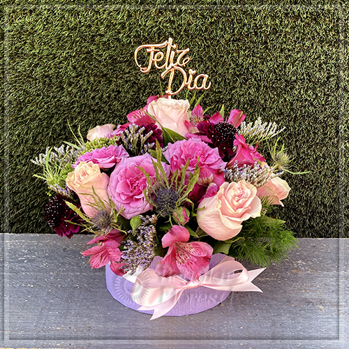Cajita Feliz Día Floral | Regalar Flores, Envio de flores, desayunos y regalos a domicilio