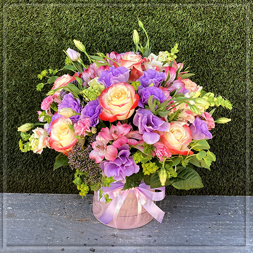 Caja cilindro Jardín Florecido  | Regalar Flores, Envio de flores, desayunos y regalos a domicilio