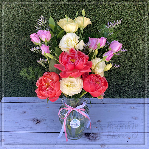 Florero Peonias, lisianthus y minirosas | Regalar Flores, Envio de flores, desayunos y regalos a domicilio