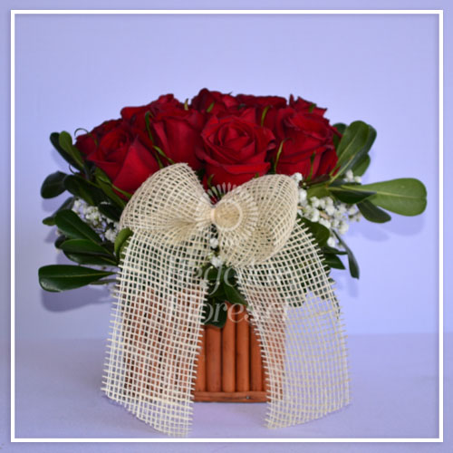 Cubo de 16 Rosas | Regalar Flores, Envio de flores, desayunos y regalos a domicilio