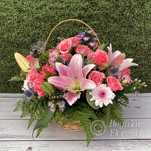 Canastillo Lilium y Minirosas | Regalar Flores, Envio de flores, desayunos y regalos a domicilio